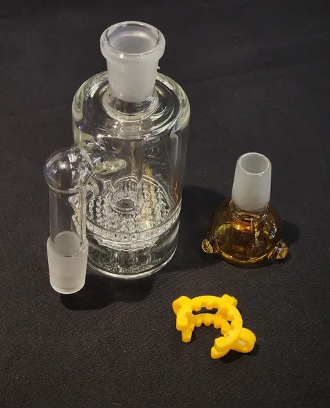Ash catcher with keck clip